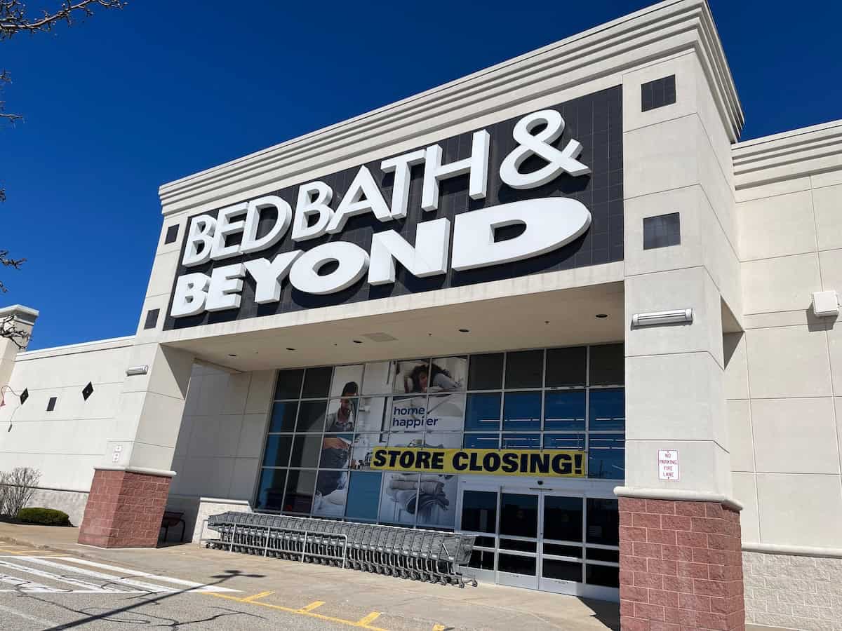 Bed Bath and Beyond storefront with a yellow store closing sign from May 2023.